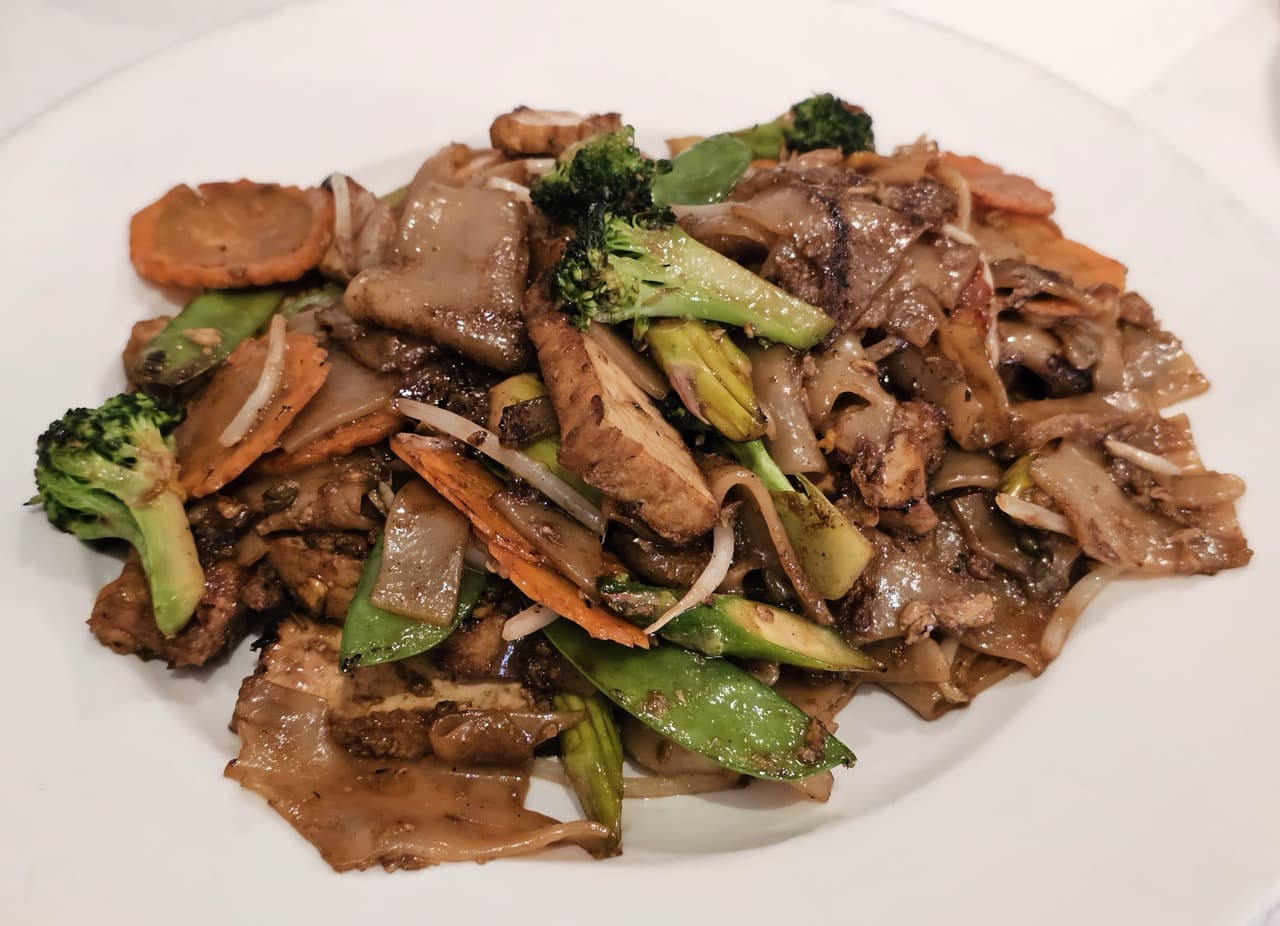 Pad See-lew plated at Maly Thai restaurant in St. Charles